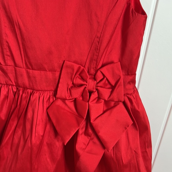 Red dress - Picture 2 of 5